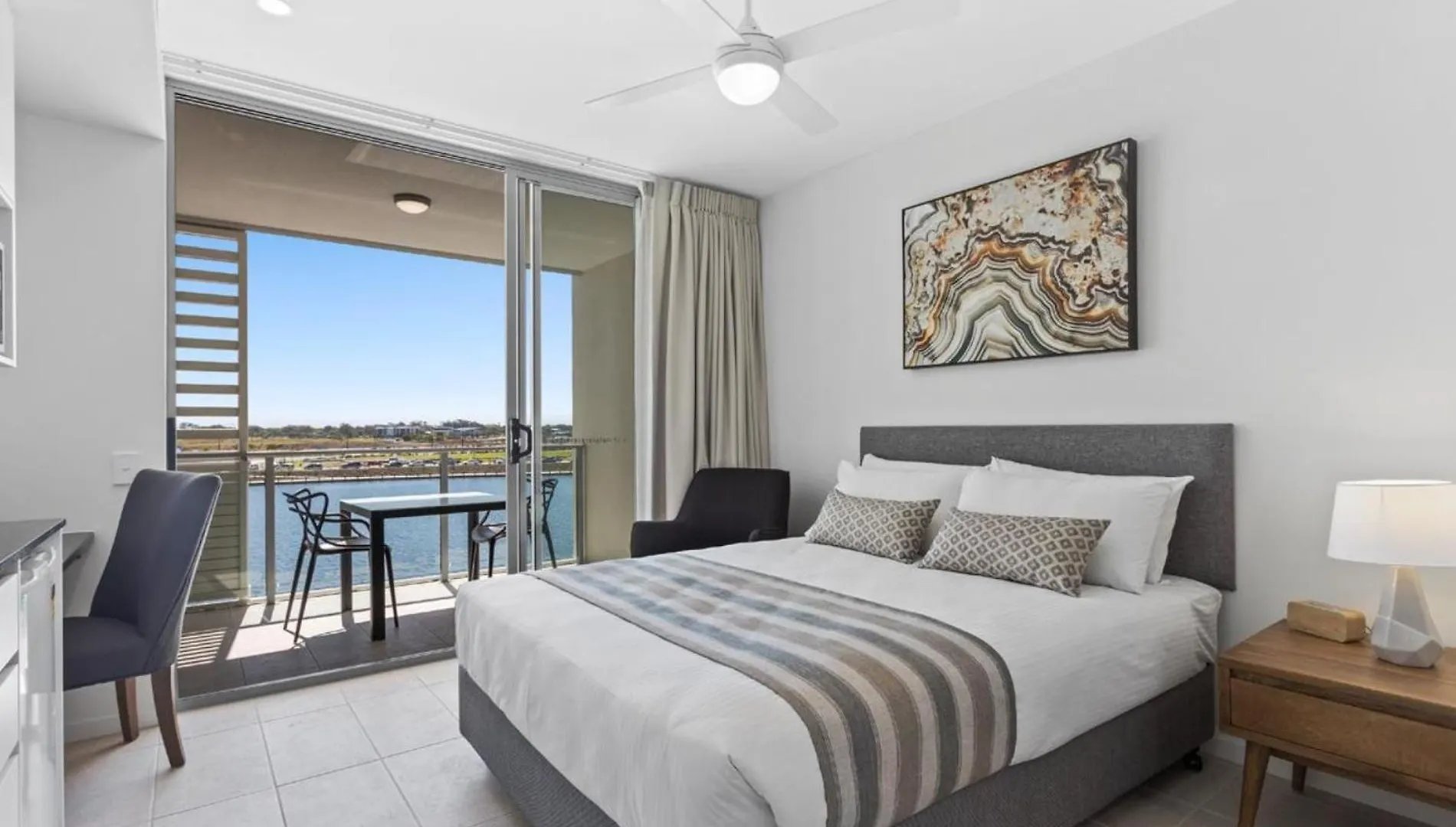North Shore Oceanside Kawana Kawana Waters