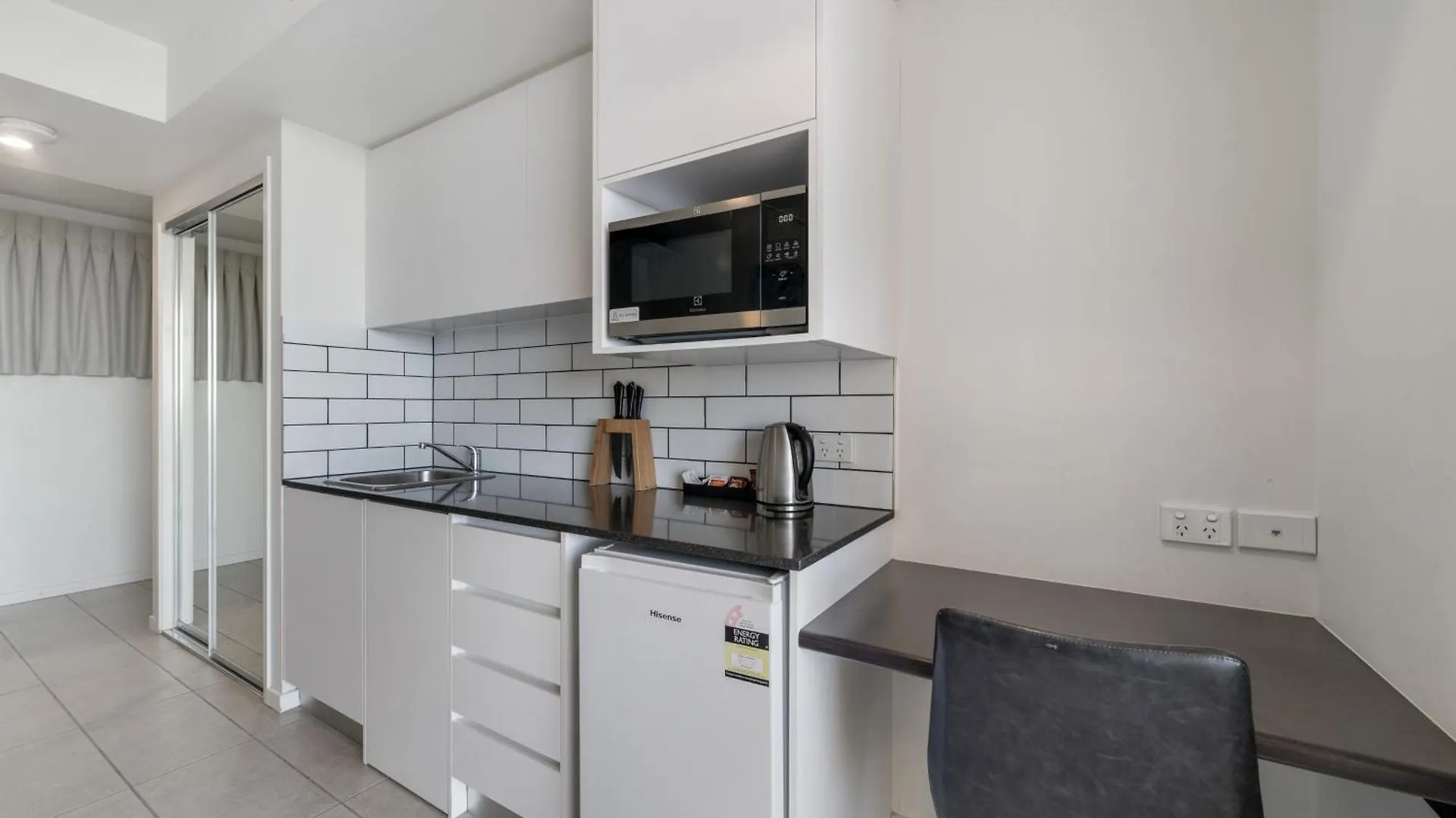 Hotel North Shore Oceanside Kawana Kawana Waters