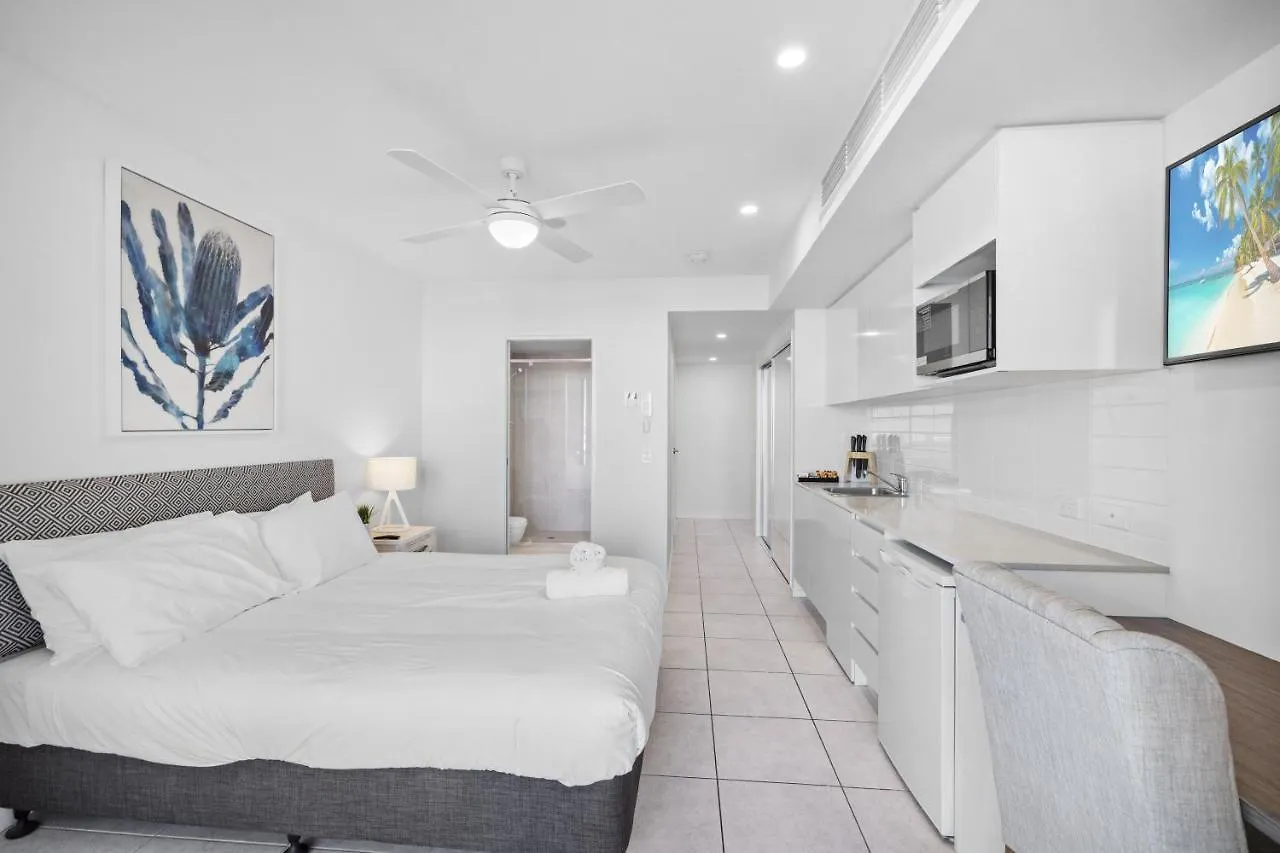 North Shore Oceanside Kawana Kawana Waters Hotel