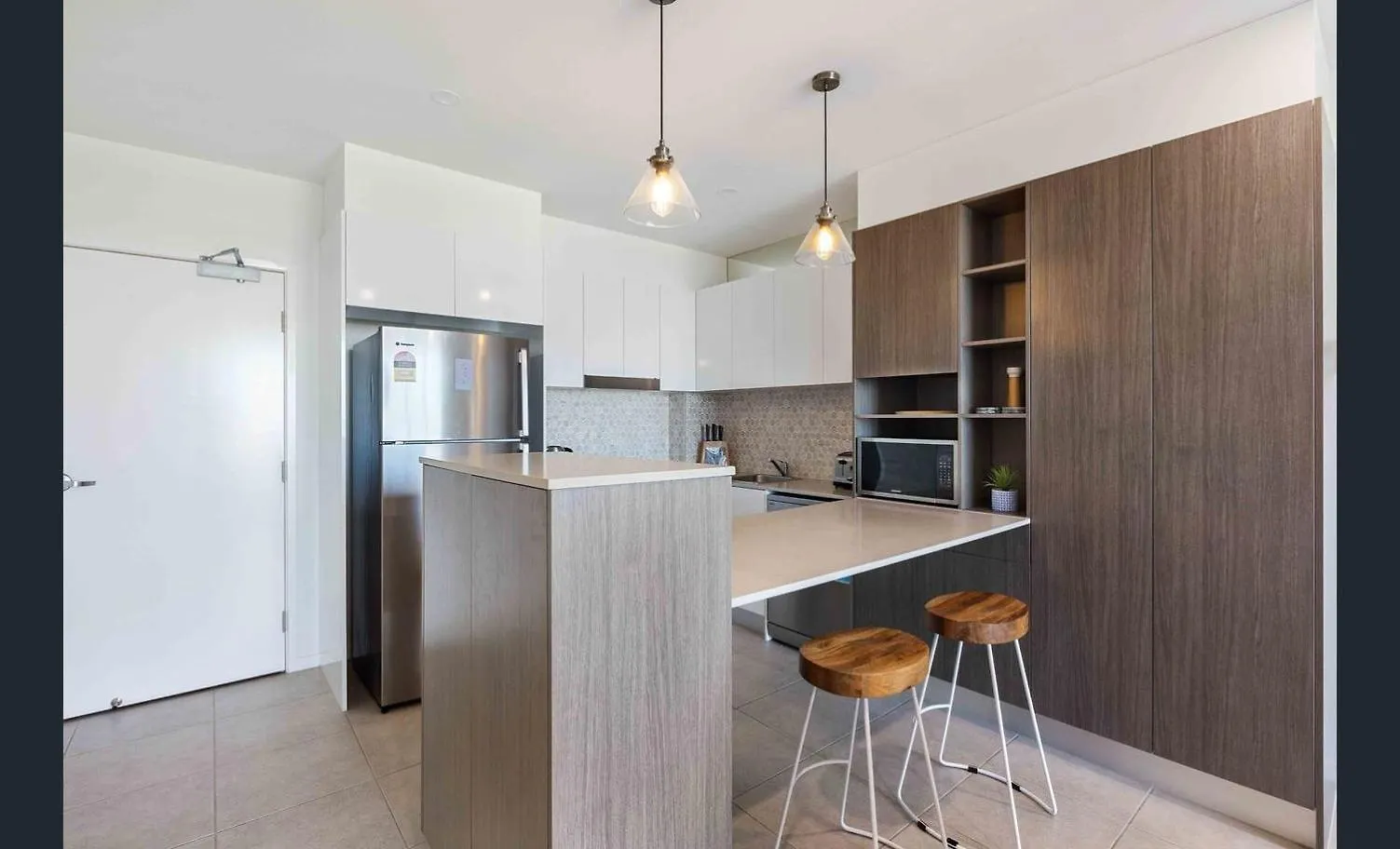Hotel North Shore Oceanside Kawana Kawana Waters