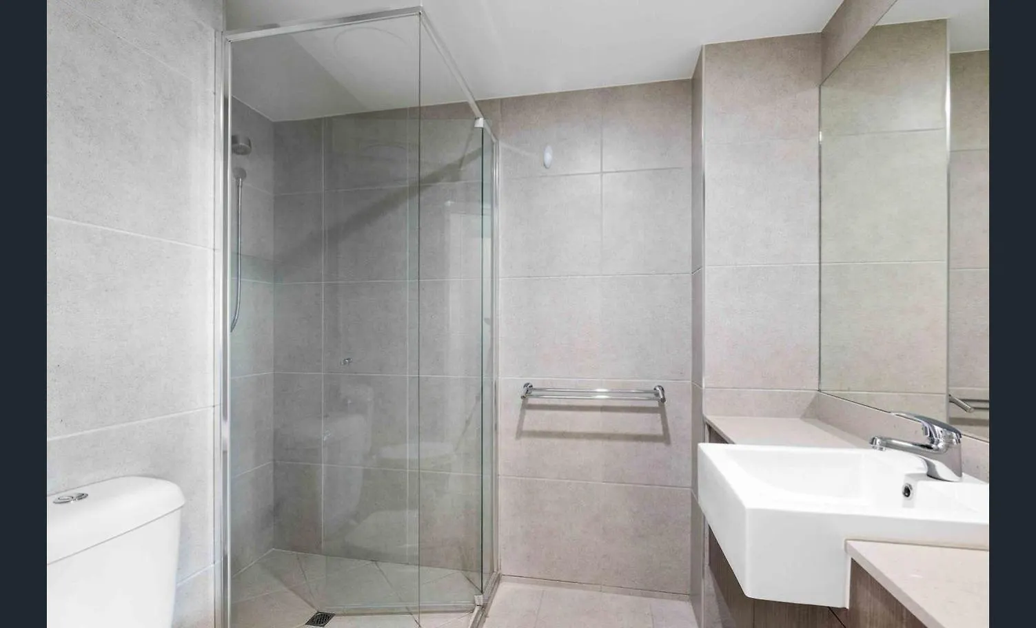 Hotel North Shore Oceanside Kawana Kawana Waters